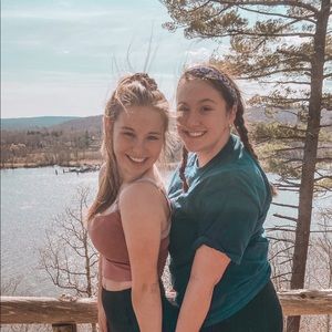 Meet your Posher, Hannah